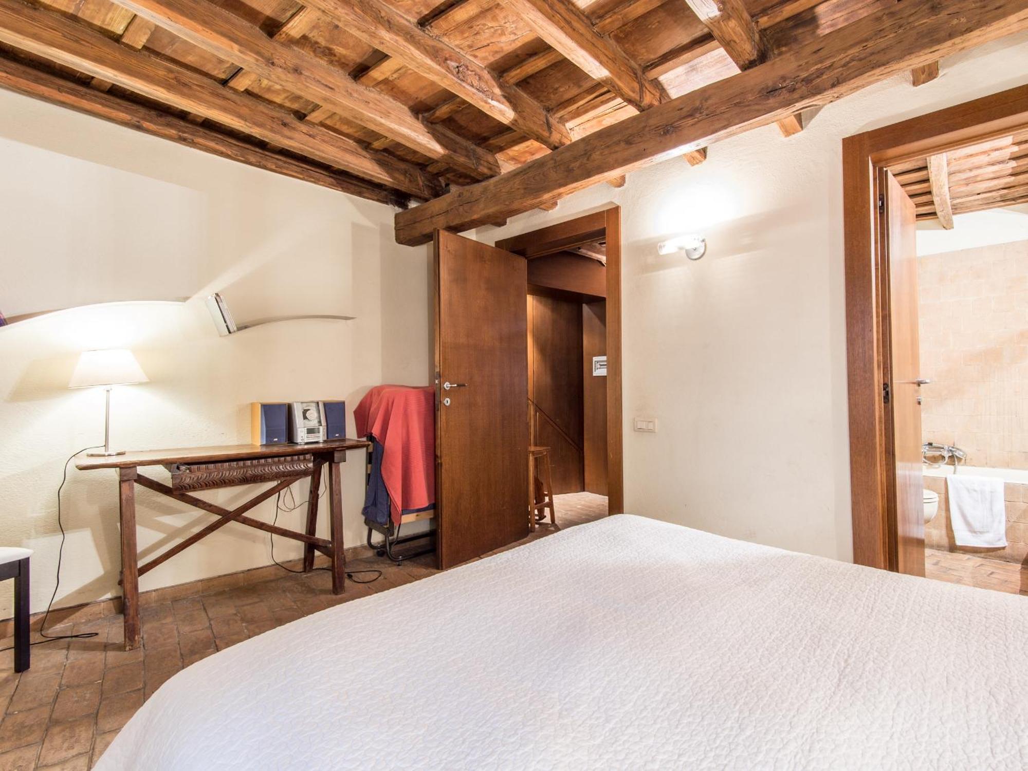 Enchanting Two Bedroom Navona Apartment Rom