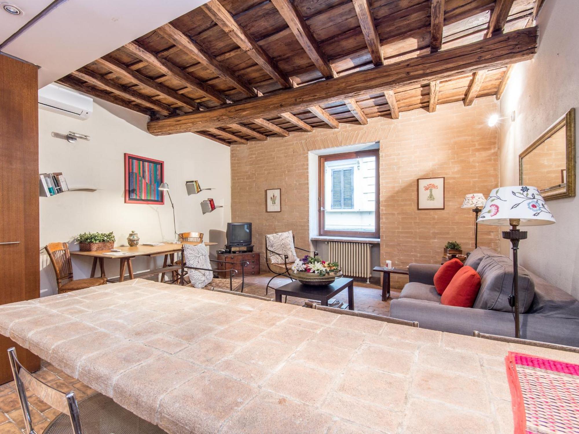 Enchanting Two Bedroom Navona * Rom